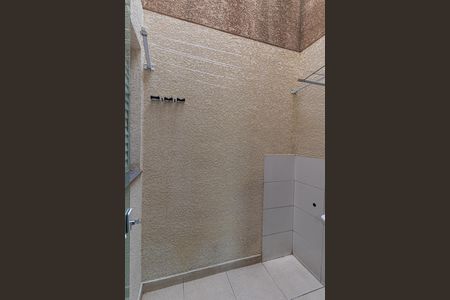 Área de Serviço de apartamento para alugar com 2 quartos, 42m² em Vila Carmosina, São Paulo