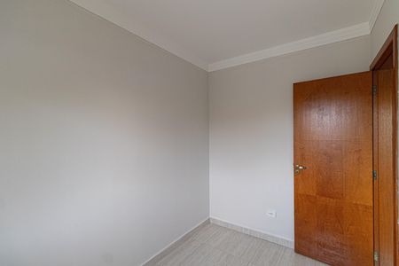 Quarto 1 de apartamento para alugar com 2 quartos, 42m² em Vila Carmosina, São Paulo