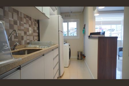 Cozinha  de apartamento à venda com 1 quarto, 47m² em São João, Porto Alegre