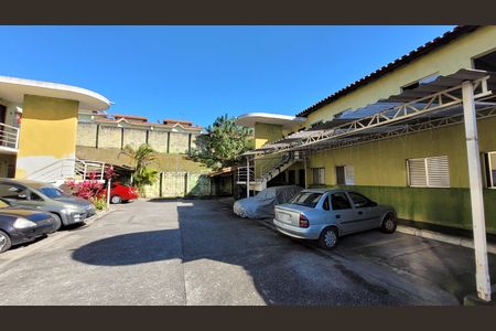 Apartamento para alugar com 2 quartos, 42m² em Vila Ursulina, Itaquaquecetuba
