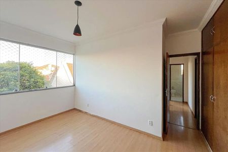 Apartamento para alugar com 113m², 3 quartos e 1 vaga Apartamento para alugar com 113m², 3 quartos e 1 vagaQuarto