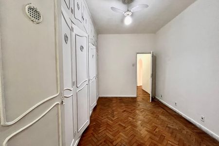 Apartamento à venda com 121m², 3 quartos e sem vaga Apartamento à venda com 121m², 3 quartos e sem vagaQuarto 2