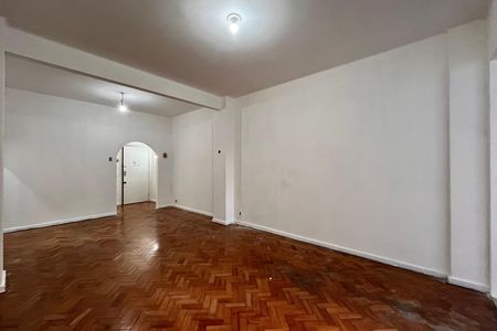Apartamento para alugar com 110m², 3 quartos e sem vaga Apartamento para alugar com 110m², 3 quartos e sem vagaSala