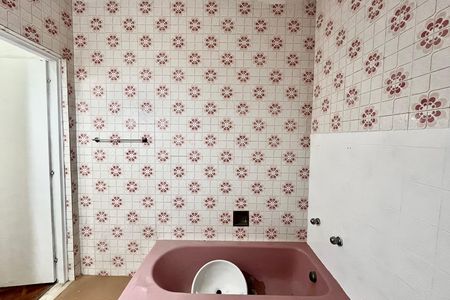 Apartamento à venda com 121m², 3 quartos e sem vaga Apartamento à venda com 121m², 3 quartos e sem vagaBanheiro 1