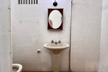 Apartamento à venda com 121m², 3 quartos e sem vaga Apartamento à venda com 121m², 3 quartos e sem vagaBanheiro 2