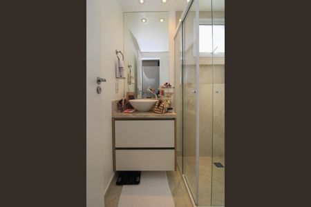 Apartamento para alugar com 70m², 3 quartos e 1 vaga Apartamento para alugar com 70m², 3 quartos e 1 vagaBanheiro da Suíte