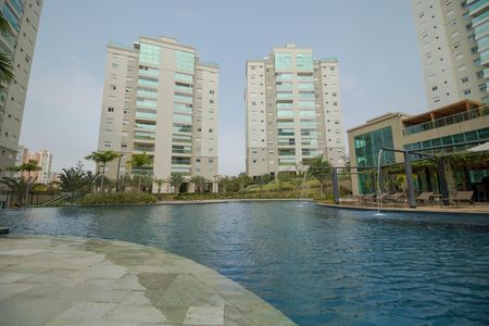 Apartamento para alugar com 92m², 2 quartos e 2 vagasÁrea comum - Piscina