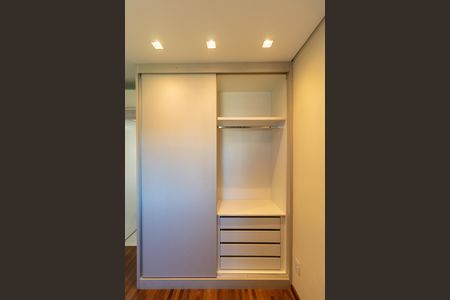 Apartamento para alugar com 92m², 2 quartos e 2 vagasSuíte 01 - Armário