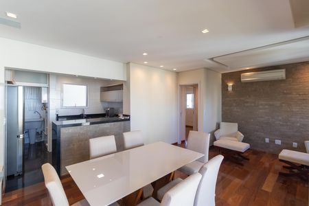 Apartamento para alugar com 92m², 2 quartos e 2 vagasSalas