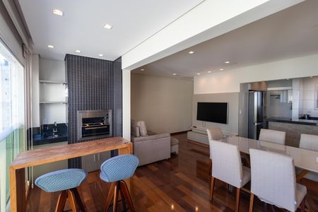 Apartamento para alugar com 92m², 2 quartos e 2 vagasSalas