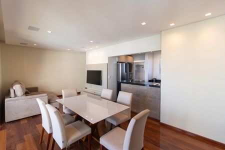 Apartamento para alugar com 92m², 2 quartos e 2 vagasSalas