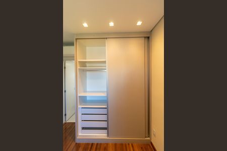 Apartamento para alugar com 92m², 2 quartos e 2 vagasSuíte 01 - Armário