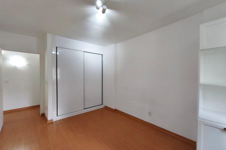 Quarto  de apartamento à venda com 1 quarto, 66m² em Centro, Campinas