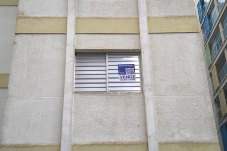 PLACA INSTALADA NO IMÓVEL de apartamento à venda com 1 quarto, 66m² em Centro, Campinas