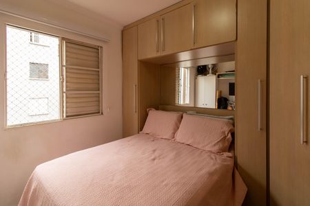 Quarto 1 de apartamento à venda com 2 quartos, 53m² em Jardim Flor da Montanha, Guarulhos