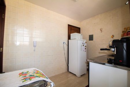Cozinha  de apartamento à venda com 2 quartos, 60m² em Prado, Belo Horizonte