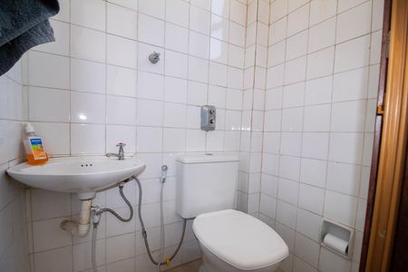 Apartamento à venda com 60m², 2 quartos e 1 vaga Apartamento à venda com 60m², 2 quartos e 1 vagaBanheiro de Serviço