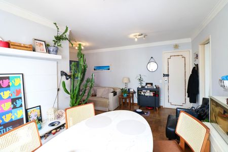 Apartamento à venda com 74m², 2 quartos e 1 vaga