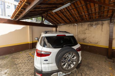 Garagem de apartamento para alugar com 3 quartos, 99m² em Santo Antônio, Belo Horizonte