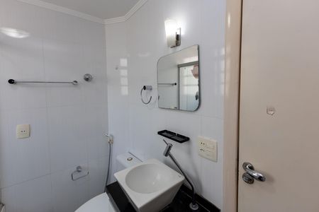 Banheiro 1 de apartamento para alugar com 3 quartos, 99m² em Santo Antônio, Belo Horizonte