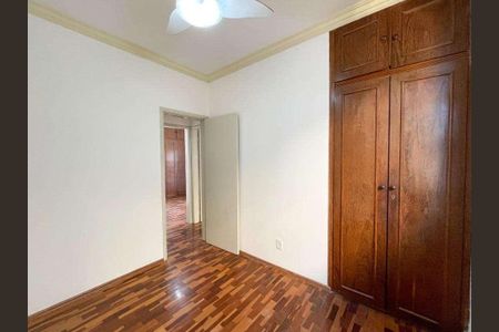 Apartamento para alugar com 110m², 5 quartos e 1 vaga Apartamento para alugar com 110m², 5 quartos e 1 vagaQuarto