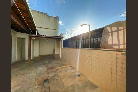 Apartamento para alugar com 110m², 5 quartos e 1 vaga
