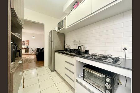 Cozinha de apartamento à venda com 2 quartos, 52m² em Buritis, Belo Horizonte