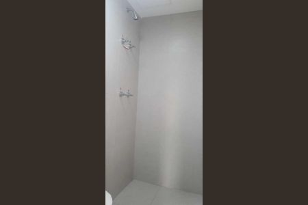 Banheiro de kitnet/studio para alugar com 1 quarto, 24m² em Vila Olímpia, São Paulo