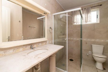 Banheiro 1 de casa para alugar com 3 quartos, 80m² em Glória, Porto Alegre