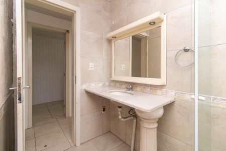 Casa para alugar com 80m², 3 quartos e 3 vagas Casa para alugar com 80m², 3 quartos e 3 vagasBanheiro 1