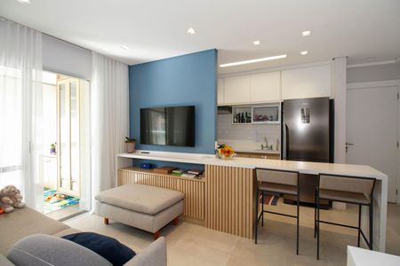 Sala e Cozinha de apartamento à venda com 2 quartos, 69m² em Sumaré, São Paulo
