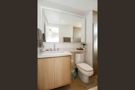 Apartamento à venda com 69m², 2 quartos e 1 vaga Apartamento à venda com 69m², 2 quartos e 1 vagaBanheiro da Suíte