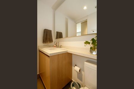 Apartamento à venda com 69m², 2 quartos e 1 vaga Apartamento à venda com 69m², 2 quartos e 1 vagaBanheiro Social