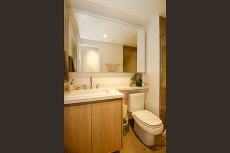 Apartamento à venda com 69m², 2 quartos e 1 vaga Apartamento à venda com 69m², 2 quartos e 1 vagaBanheiro Social