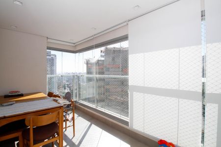 Apartamento à venda com 69m², 2 quartos e 1 vaga Apartamento à venda com 69m², 2 quartos e 1 vagaVaranda
