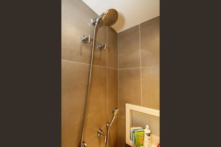 Apartamento à venda com 69m², 2 quartos e 1 vaga Apartamento à venda com 69m², 2 quartos e 1 vagaBanheiro Social