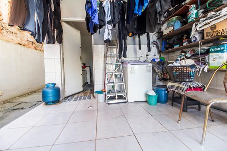 Casa à venda com 220m², 3 quartos e 2 vagasÁrea de Serviço