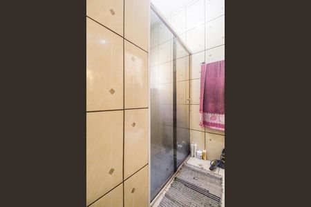 Casa à venda com 220m², 3 quartos e 2 vagasBanheiro da Suíte