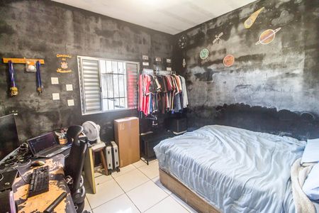 Casa à venda com 220m², 3 quartos e 2 vagasQuarto 2