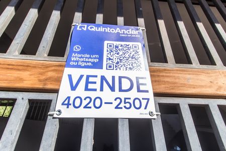 Casa à venda com 220m², 3 quartos e 2 vagasVista da Rua