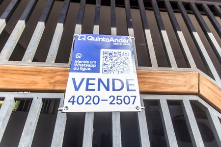 Casa à venda com 220m², 3 quartos e 2 vagasVista da Rua