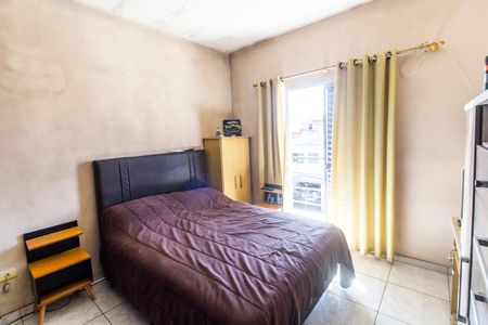 Casa à venda com 220m², 3 quartos e 2 vagasSuíte