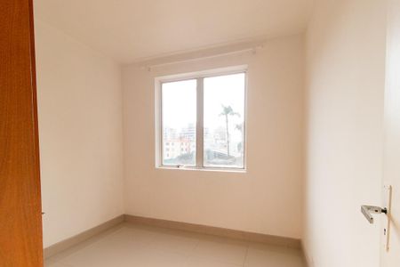 Quarto 1 de apartamento para alugar com 3 quartos, 79m² em Água Verde, Curitiba