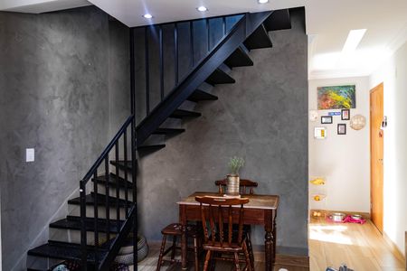 Apartamento à venda com 188m², 3 quartos e 2 vagas Apartamento à venda com 188m², 3 quartos e 2 vagasSala 1