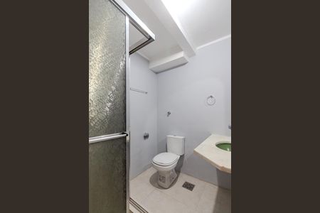 Banheiro  de kitnet/studio para alugar com 1 quarto, 38m² em Cidade Baixa, Porto Alegre