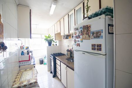 Apartamento à venda com 50m², 2 quartos e 1 vaga Apartamento à venda com 50m², 2 quartos e 1 vagaCozinha - Armários