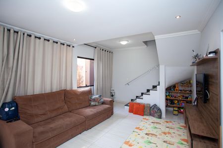 Sala de casa à venda com 3 quartos, 80m² em Bairro Tropical, Contagem