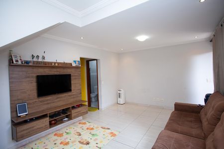 Sala de casa à venda com 3 quartos, 80m² em Bairro Tropical, Contagem