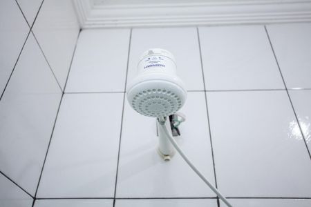 Casa à venda com 80m², 3 quartos e 2 vagas Casa à venda com 80m², 3 quartos e 2 vagasBanheiro da Suíte