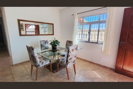 Sala de casa para alugar com 3 quartos, 210m² em Jardim São Luis, Suzano